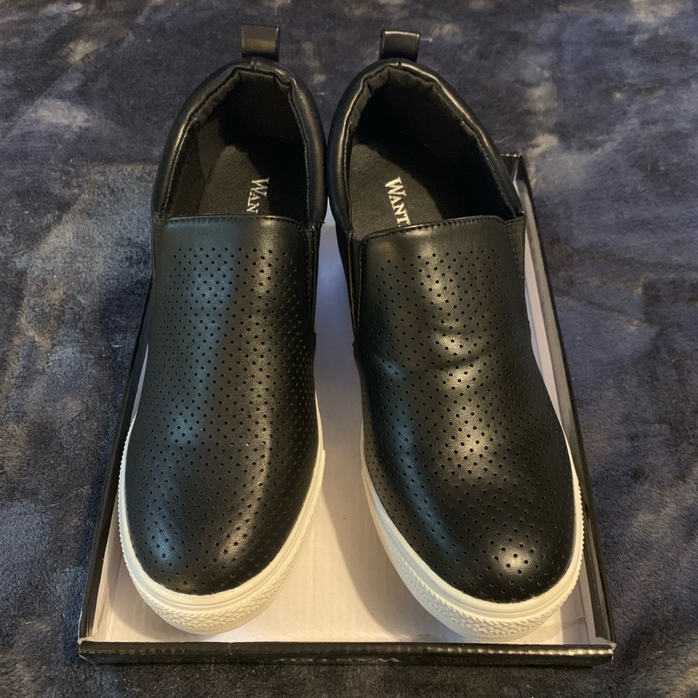 Wanted Black & White Sneaker Wedges Women’s Size 9